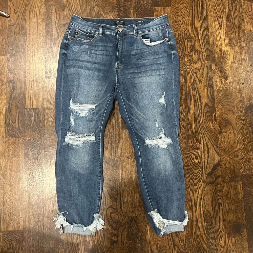 Judy Blue Distressed Skinny Jeans with cuff. Stretchy! 16W.